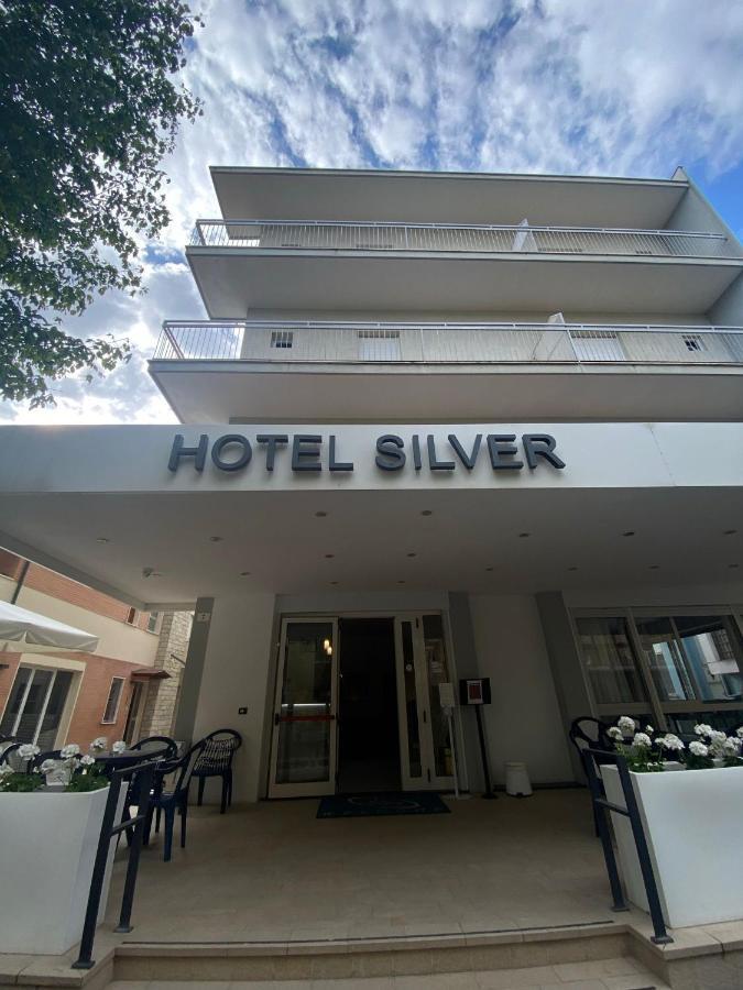 Hotel Silver Римини Екстериор снимка