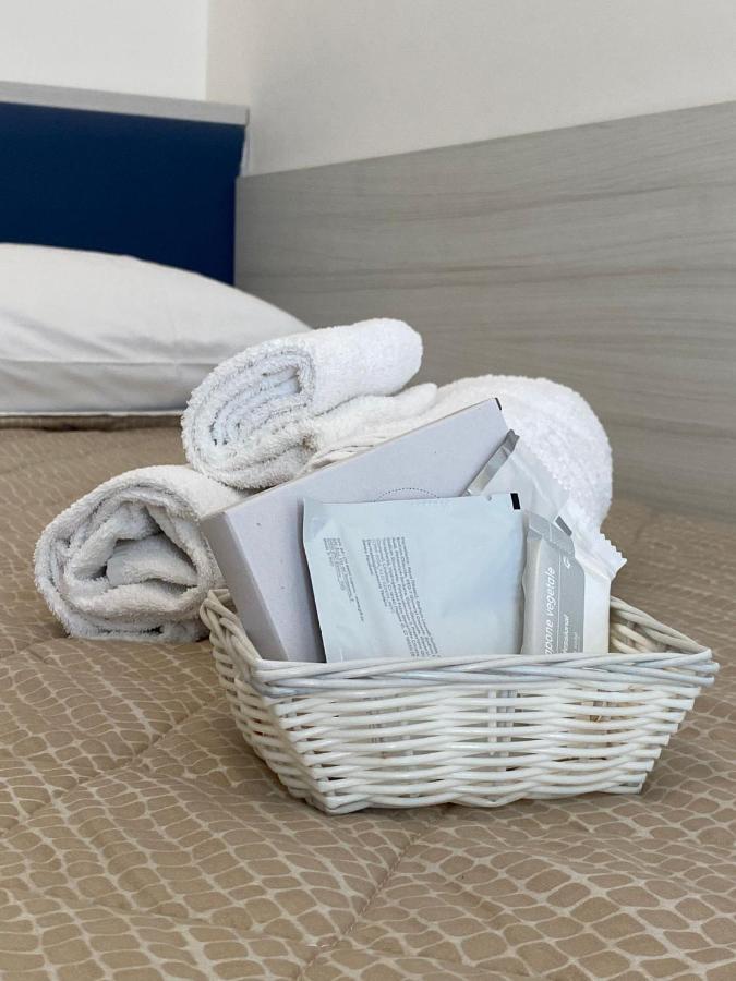 Hotel Silver Римини Екстериор снимка